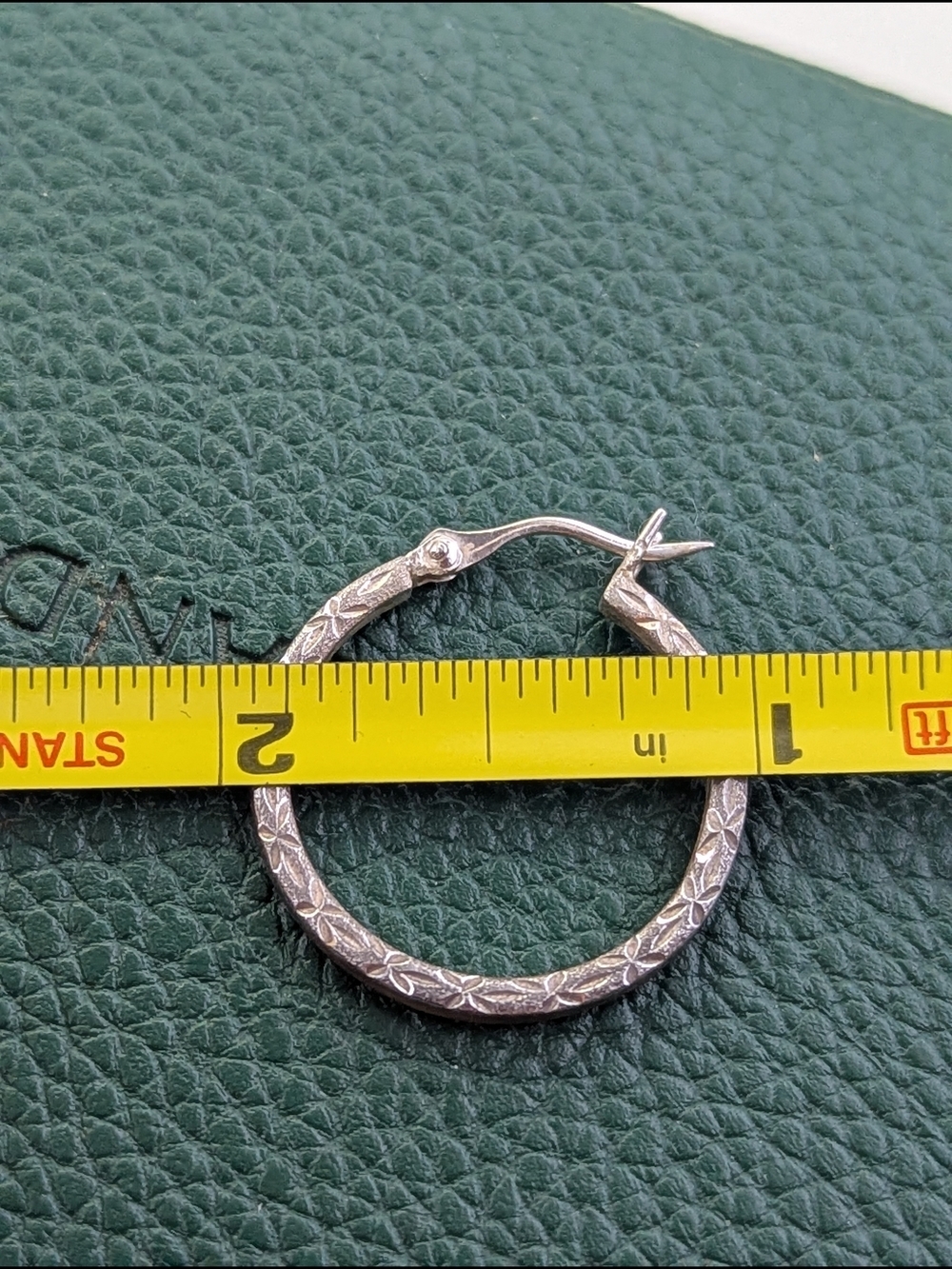 ✨ Sterling Silver Patterned Hoop Earrings ✨ - Picture 3 of 3
